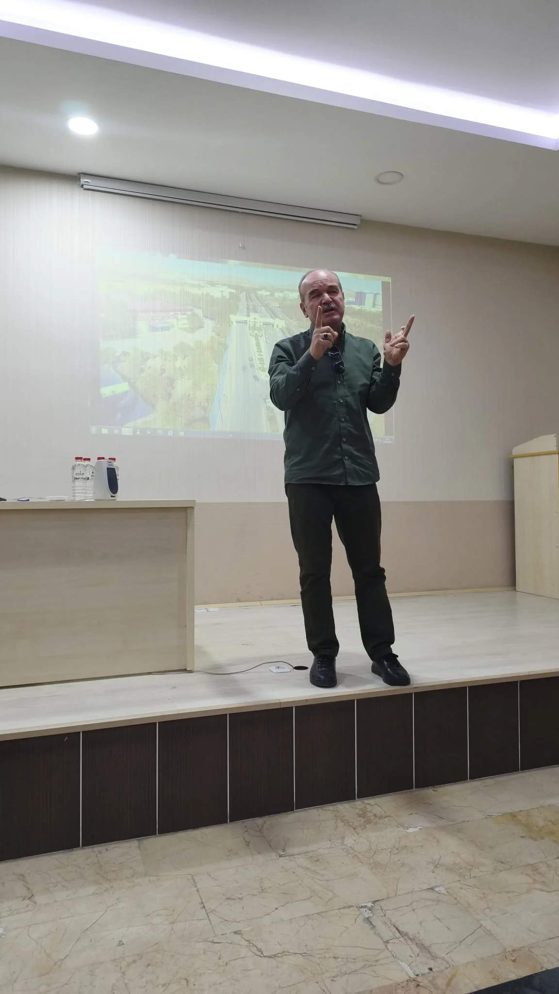 Akşehir Meslek Yüksekokulu Akademik-İdari Personeli ve Öğrencilerine Yönelik Seminer Gerçekleştirildi